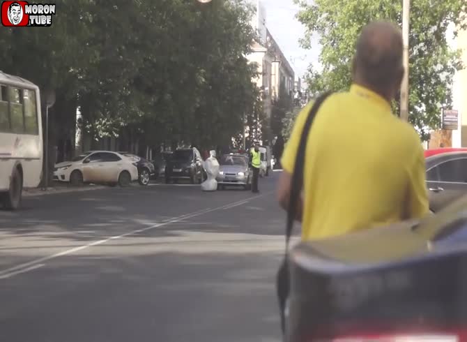 Video :When a robot breaks out of a lab in Russia